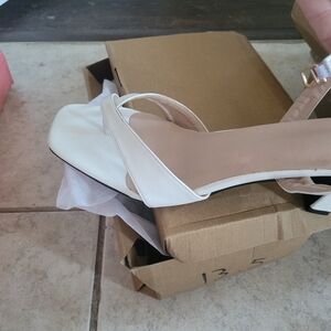 Whits heel size 13 woman